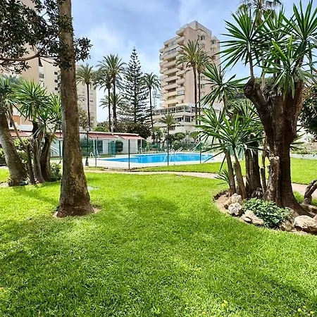 Holiday home Escapada De Relax Y Diseno Con Piscina Y Barbacoa Torremolinos