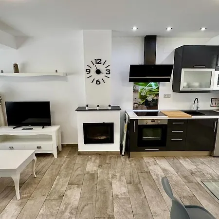 Holiday home Escapada De Relax Y Diseno Con Piscina Y Barbacoa *